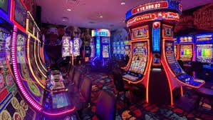Lucky Neko slot game interface on bumi303 slot platform